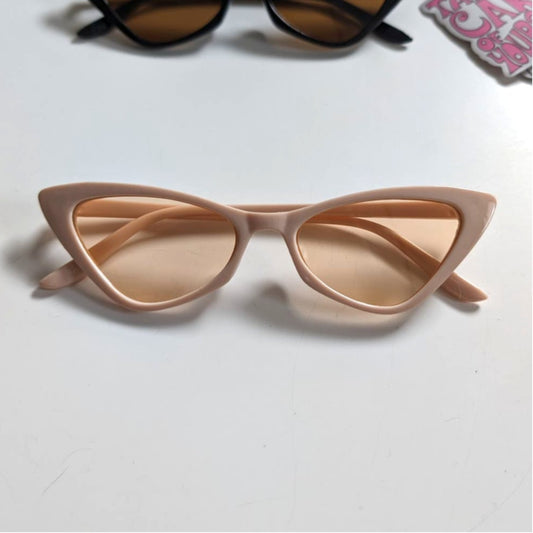 Y2K Barbie Festival Retro 60s style Cat Eye Sunglasses Pink Cream Sunnies Shades